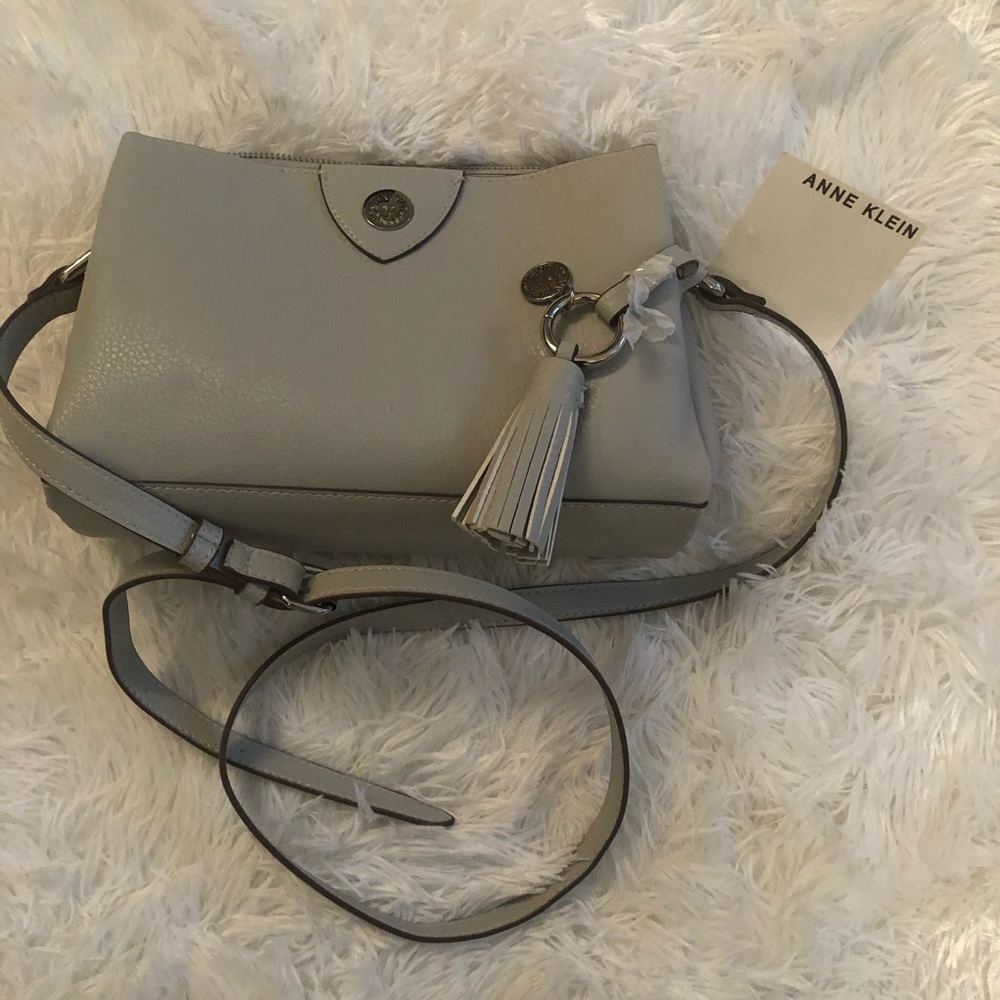 Lovely Anne Klein Maya triple xbody bag. - Picture 3 of 8